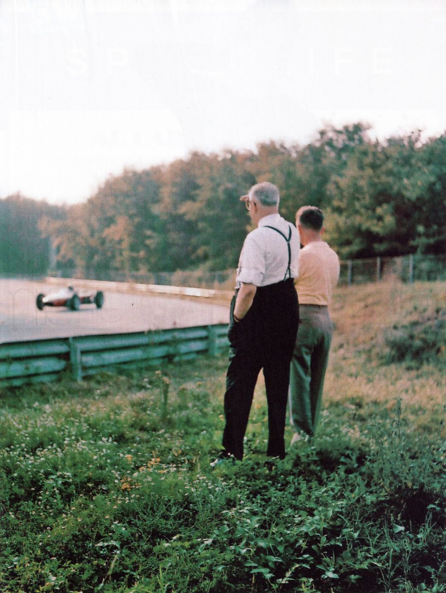 Ferrari en una prueba de velocidad en el Autódromo Nacional de Monza, en 1962